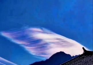 看到七彩祥云發朋友圈說說 看到七彩祥云開心心情語錄