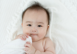 寶寶長期使用激素面霜會有什么危害 家長如何給寶寶選擇嬰兒霜