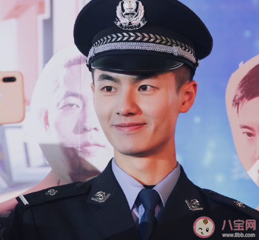 第一個警察節(jié)慶祝標(biāo)語大全 祝警察節(jié)日快樂句子