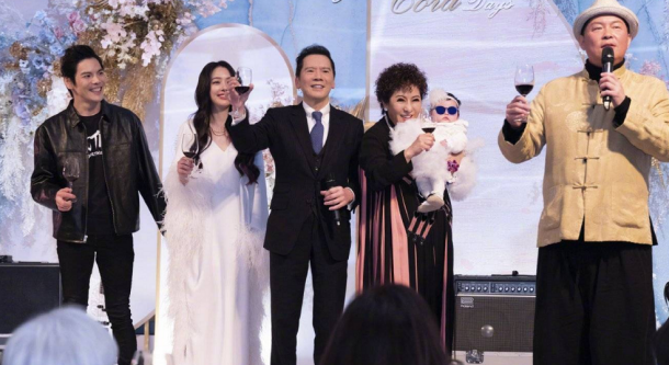 向佐郭碧婷女兒長什么樣 取名向芷什么意思