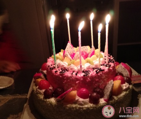 臘月初一過生日的朋友圈配文 臘月初一過生日發朋友圈句子 臘月初一過生日的朋友圈配文 臘月初一過生日發朋友圈句子
