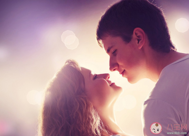 有哪些給男生的戀愛忠告 給男生的戀愛忠告小建議