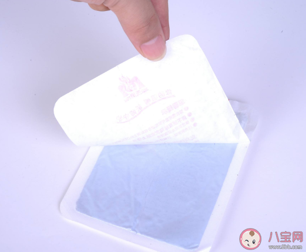 為什么暖寶寶撕開那層紙就會發熱 怎么分辨暖寶寶質量的好壞