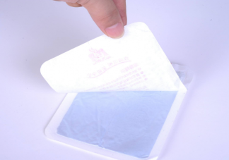 為什么暖寶寶撕開那層紙就會發熱 怎么分辨暖寶寶質量的好壞