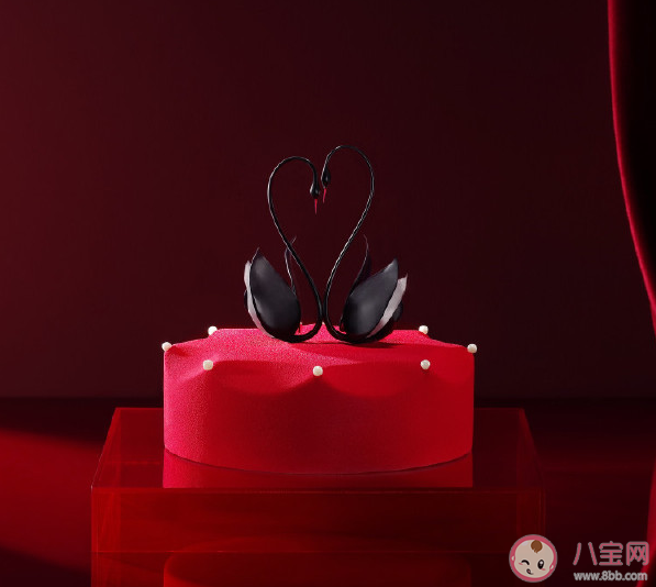 黑天鵝蛋糕為什么那么貴 蛋糕上的天鵝是怎么制作出來的