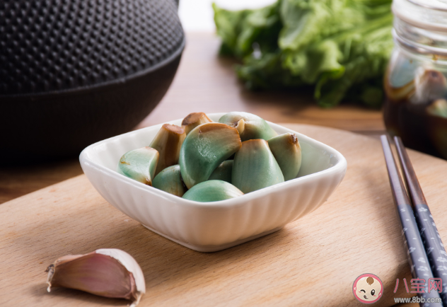 變了色的大蒜和洋蔥還能吃嗎 大蒜洋蔥為什么會變色