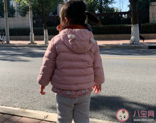 吾家有女初長成朋友圈說說 小姑娘長大了經典句子