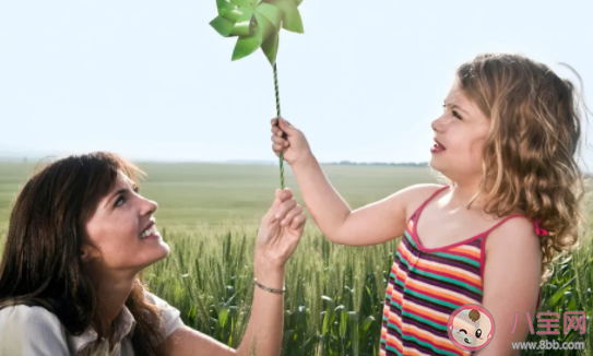 父母威脅式教育對(duì)孩子有哪些影響 會(huì)影響孩子性格和成長(zhǎng)嗎