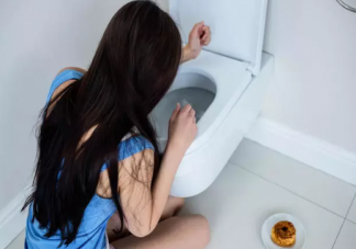 長(zhǎng)期催吐臉骨變形是怎么回事 催吐對(duì)身體產(chǎn)生的危害是什么