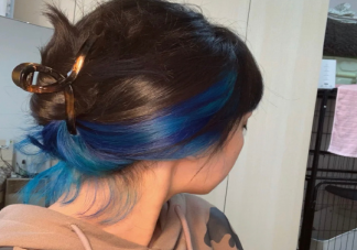 自己動(dòng)手染發(fā)說(shuō)說(shuō)心情感慨 自己染頭發(fā)曬朋友圈文案