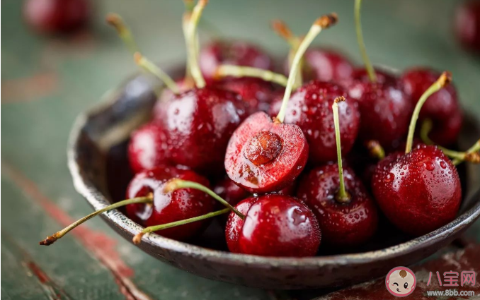 女子5天吃6斤車厘子中毒是怎么回事 過量食用車厘子會中毒嗎 女子5天吃6斤車厘子中毒是怎么回事 過量食用車厘子會中毒嗎