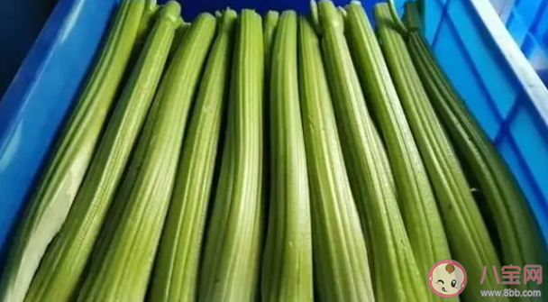 遼寧一超市蔬菜擺放太整齊引圍觀這么回事 蔬菜可以擺得多整齊 遼寧一超市蔬菜擺放太整齊引圍觀這么回事 蔬菜可以擺得多整齊