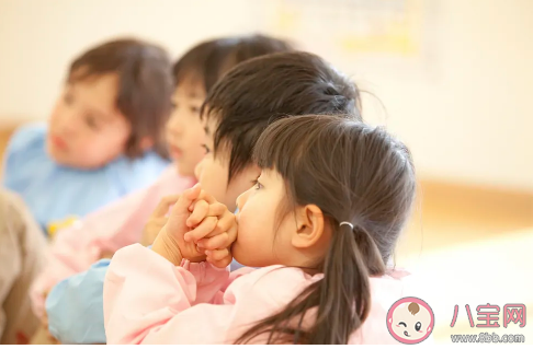 小孩子為什么上課坐不住不專心 孩子上小學(xué)不聽話注意不集中怎么辦 小孩子為什么上課坐不住不專心 孩子上小學(xué)不聽話注意不集中怎么辦