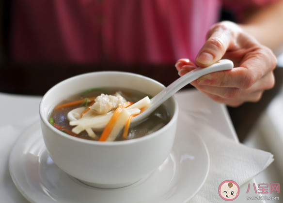 哺乳期媽媽科學(xué)飲食指南2021 哺乳期什么不能吃