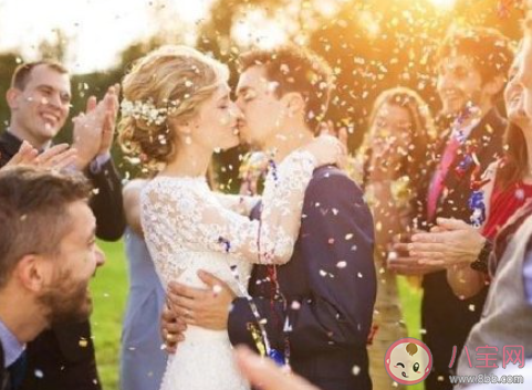 結婚和誰過都一樣嗎 婚姻和戀愛有什么區別 結婚和誰過都一樣嗎 婚姻和戀愛有什么區別