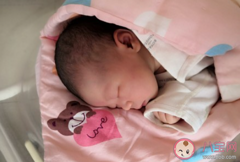 生小公主怎么發(fā)朋友圈 小公主出生了的心情說說句子