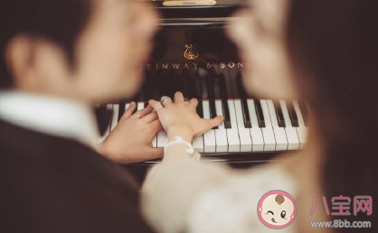 朗朗吉娜兒子會學鋼琴嗎 孩子從小學鋼琴的好處