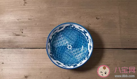 彩色陶瓷碗有顏色會影響健康嗎 彩色陶瓷碗有毒嗎