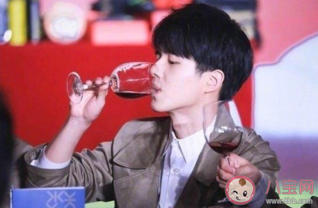 劉昊然喝酒一口悶的原因 喝酒一口悶真的不會(huì)醉嗎