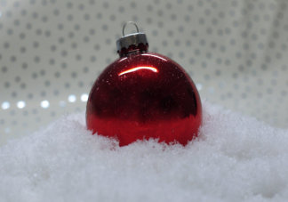 網(wǎng)紅人造雪有什么安全隱患 人造雪可以給小孩當(dāng)玩具玩嗎