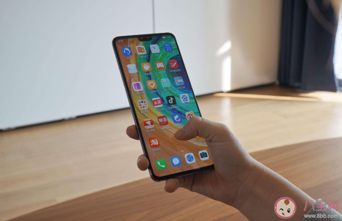 舊手機應不應該給父母用 為什么年輕人喜歡把舊手機給父母 舊手機應不應該給父母用 為什么年輕人喜歡把舊手機給父母