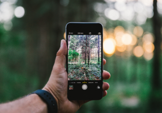 舊手機應不應該給父母用 為什么年輕人喜歡把舊手機給父母