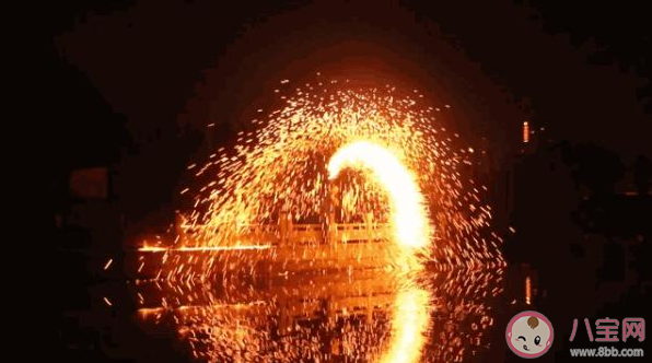 網紅冷煙花也屬禁燃范圍嗎 網紅冷煙花有哪些安全隱患 網紅冷煙花也屬禁燃范圍嗎 網紅冷煙花有哪些安全隱患