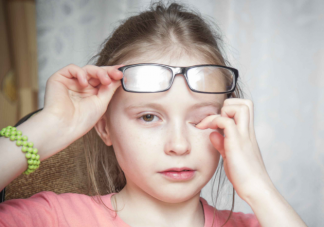 近視長時間不戴眼鏡會怎么樣 近視后不戴眼鏡會有什么并發癥