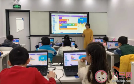 怎么看待家長送孩子學習賽博教育 兒童學編程到底好不好 怎么看待家長送孩子學習賽博教育 兒童學編程到底好不好