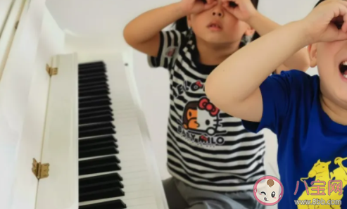 杭州能彈出鋼琴曲的人行道在哪 孩子學鋼琴有哪些好處 杭州能彈出鋼琴曲的人行道在哪 孩子學鋼琴有哪些好處