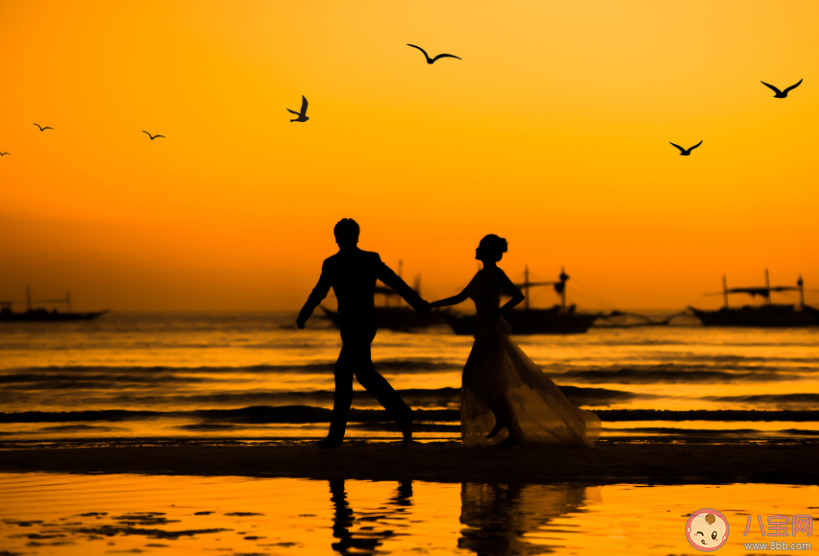 男生真喜歡一個女生會有什么樣的表現 男生喜歡女生的20個行為 男生真喜歡一個女生會有什么樣的表現 男生喜歡女生的20個行為