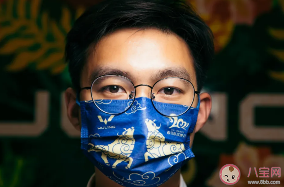 2021春晚紅口罩在哪買 五菱春晚口罩多少錢 2021春晚紅口罩在哪買 五菱春晚口罩多少錢