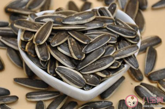 瓜子是過年時(shí)的標(biāo)配零食瓜子炒焦了還能吃嗎 支付寶螞蟻莊園2月18日問題答案 瓜子是過年時(shí)的標(biāo)配零食瓜子炒焦了還能吃嗎 支付寶螞蟻莊園2月18日問題答案