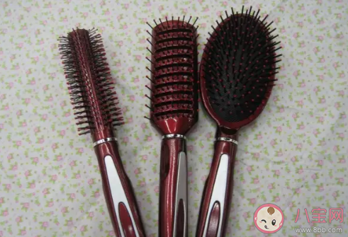 梳子上有一股頭油的味道怎么洗 哪種梳子梳頭發(fā)最好
