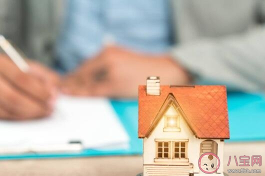 年輕人買(mǎi)房應(yīng)該靠家里嗎 年輕人靠父母買(mǎi)房是啃老嗎 年輕人買(mǎi)房應(yīng)該靠家里嗎 年輕人靠父母買(mǎi)房是啃老嗎