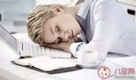 午休時趴著睡覺對脊椎有什么樣的傷害  長期頭暈但檢查正常怎么了