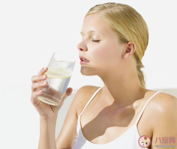 等到口渴才喝水好嗎 8杯水正確喝水時間