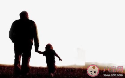 孩子到底該不該讓父母來帶 父母有義務(wù)幫忙帶孩子嗎 孩子到底該不該讓父母來帶 父母有義務(wù)幫忙帶孩子嗎