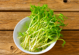 豌豆苗吃多了會(huì)脹氣嗎 豌豆苗沒熟吃了會(huì)中毒嗎