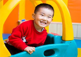 踏入幼兒園開啟人生的第一步說說 寶寶開啟幼兒園生涯句子