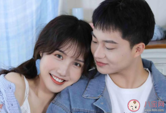 戀愛中AA制是應(yīng)該的嗎 如何看待戀愛中AA制