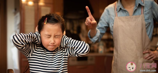 家長咆哮式輔導孩子作業違法嗎 父母咆哮式育兒對孩子有什么傷害