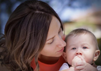 委員建議完善女性分娩前后抑郁篩查 分娩前后抑郁篩查重要嗎