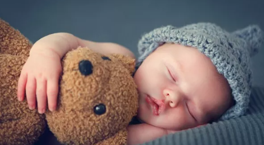 春天出生的寶寶應該如何準備衣物 新生兒適合的衣服推薦