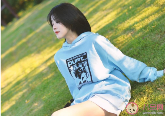 女孩子戀愛中應有什么原則 女生熱戀中容易犯哪些錯 女孩子戀愛中應有什么原則 女生熱戀中容易犯哪些錯