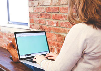 老板和員工之間會有真的感情嗎 如何處理與老板的關(guān)系