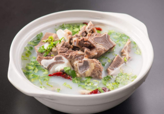 骨頭湯里加醋有利于補鈣嗎 喝骨頭湯不補鈣反而長肉