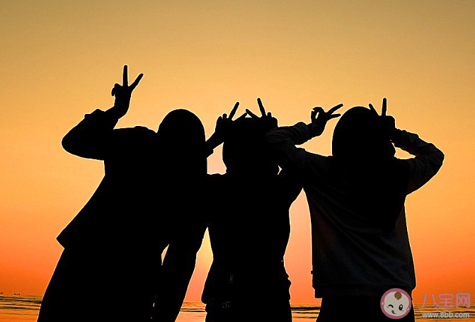 逐漸疏遠的友情該挽回嗎 要維持深厚的友誼要滿足什么要素 逐漸疏遠的友情該挽回嗎 要維持深厚的友誼要滿足什么要素