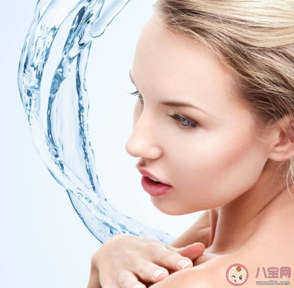 皮膚科醫(yī)生談春季補(bǔ)水誤區(qū)春季皮膚干燥怎么補(bǔ)水