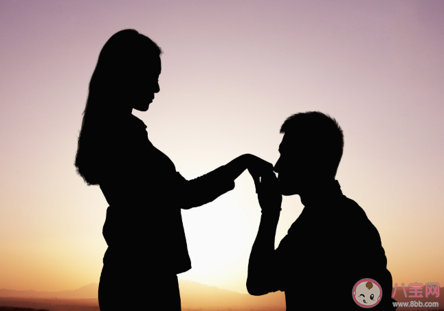 兩個人不合適的表現有哪些 不合適的愛情要堅持嗎